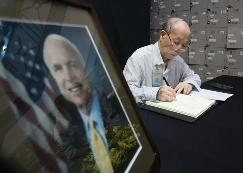 John McCain’s Vietnamese Jailer Pays Tribute: ‘I Liked Him Personally’