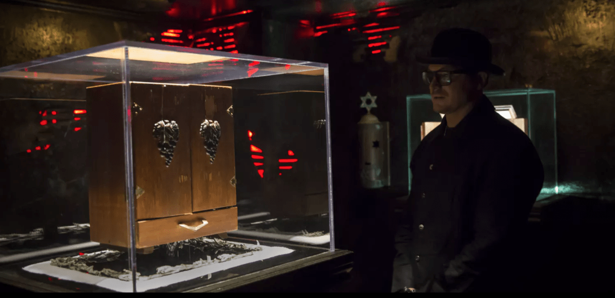 'Ghost Adventures: Quarantine' — Is Zak Bagans Really Going to Open The  Dybbuk Box Tonight? - Newsweek