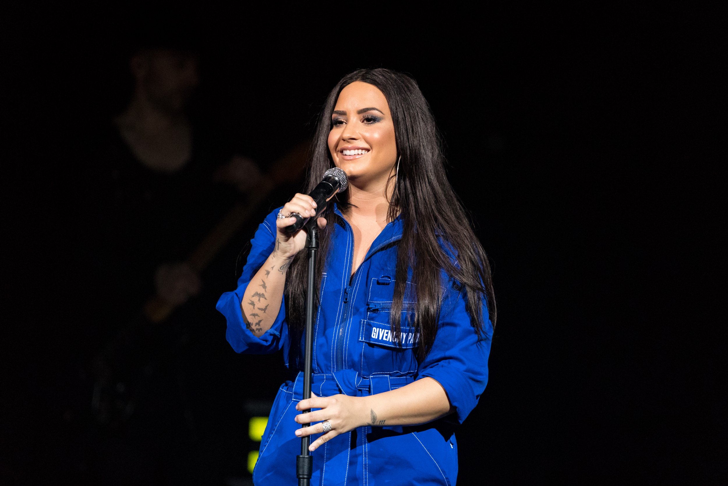 Demi Lovato Asks Instagram to Remove 'Disgusting' 'Fat Shaming' Ad From App  - Newsweek, image size:2500x1669