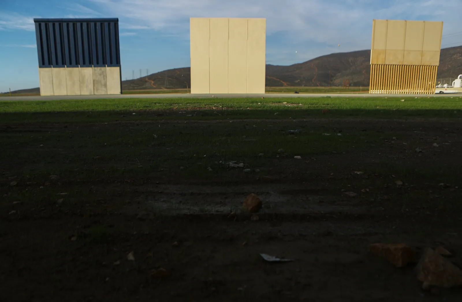 Prototype of Donald Trump’s ‘Totally Effective’ Steel Slat Border Wall ...