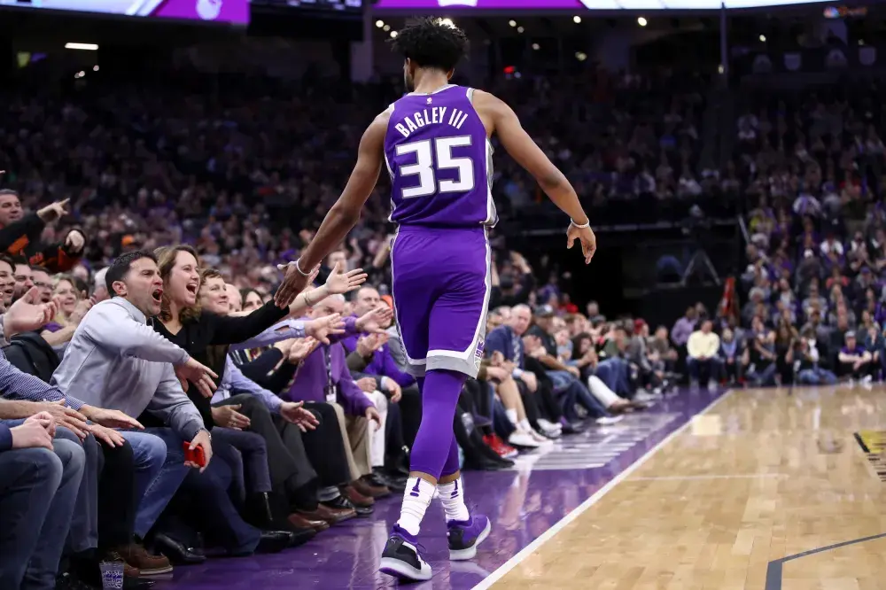 Sacramento Kings Fans Who Wore ‘Build the Wall’ Jerseys to Game Say They Were Just Having Fun