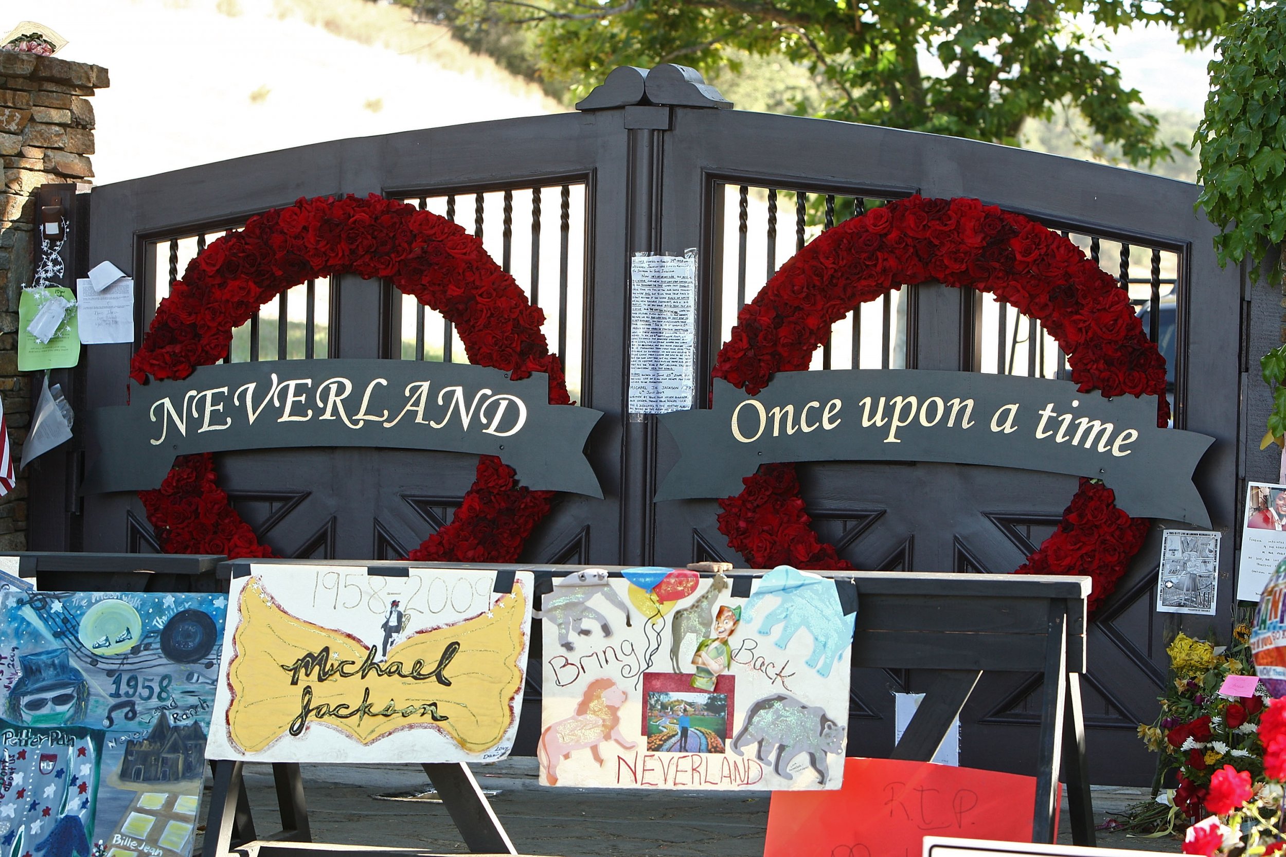 What Was Neverland Ranch? Photos, Everything to Know About Michael