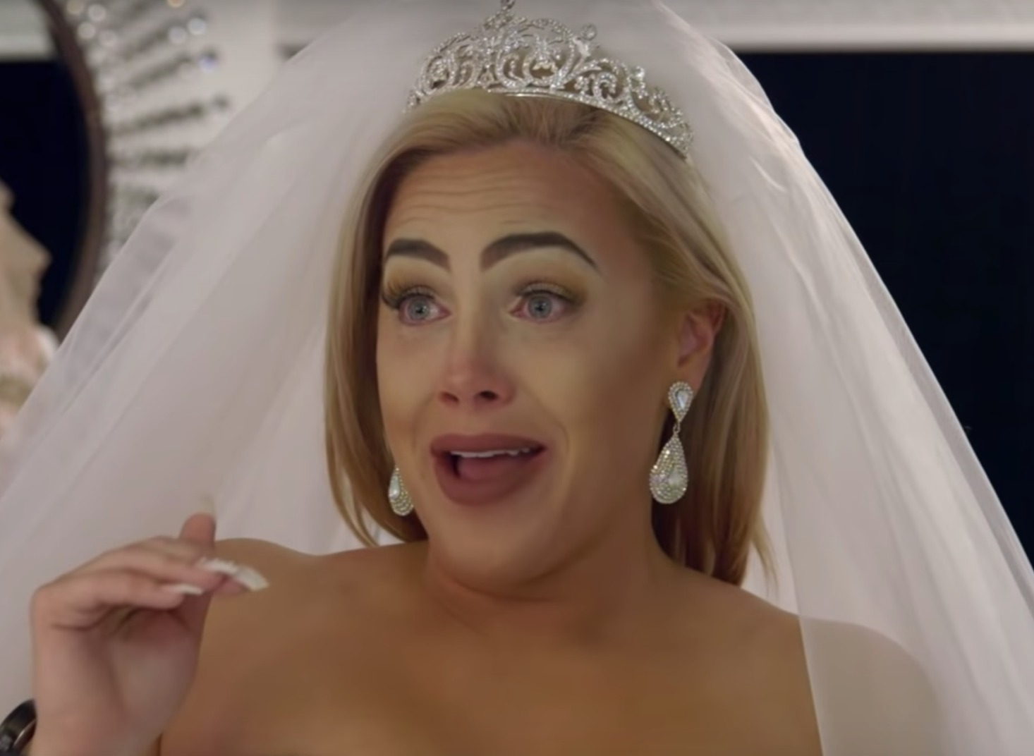 bridezilla sues wedding dress designer Bride Paid For Glam, Got A Court Case Instead