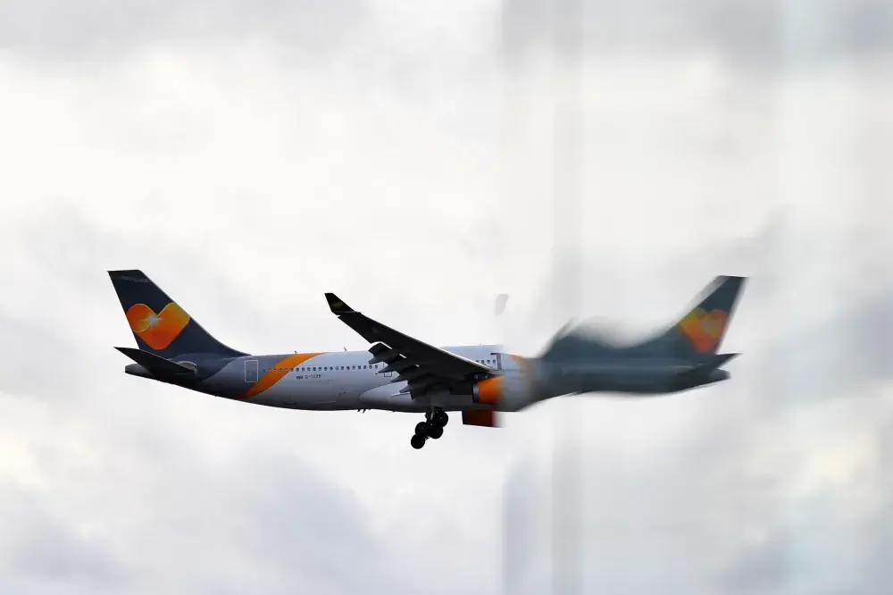 Couple Files $10 Million Lawsuit Against Airline’s ‘Failure’ to Intervene in Passenger’s Ice-pick Threat