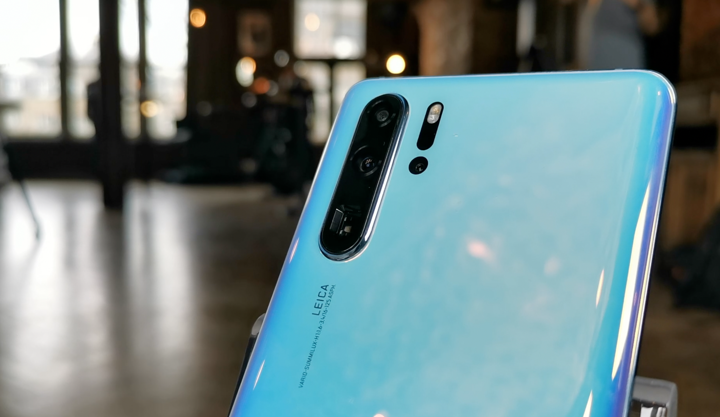 Huawei P30 Pro: Chinese Tech Company at Center of Spy Fears