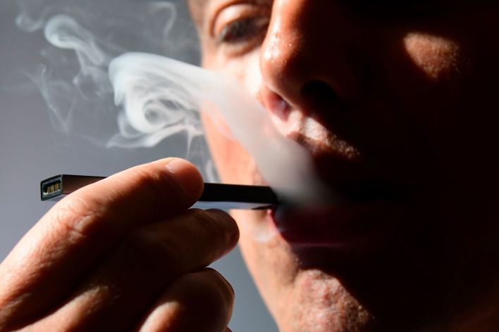 elf bar vape uk How To Stop Why Hasn't JUUL Caught On In The UK? main image 1