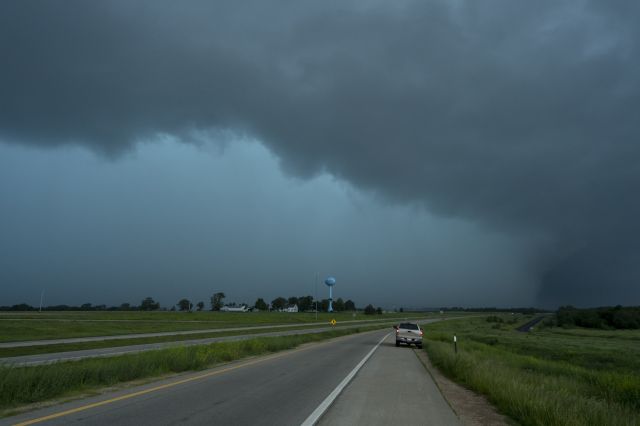 Tornadoes in Kansas Last Night: Images Show Destruction in Lawrence and ...