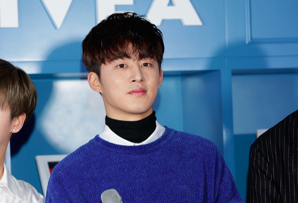 キムハンビン BI ikon 1503102-kim-hanbin-bi-ikon.png