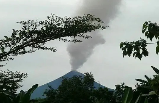 Photos Volcano In Papua New Guinea Erupts Spewing Fountain Of Lava photos-volcano-in-papua-new-guinea-erupts-spewing-fountain-of-lava