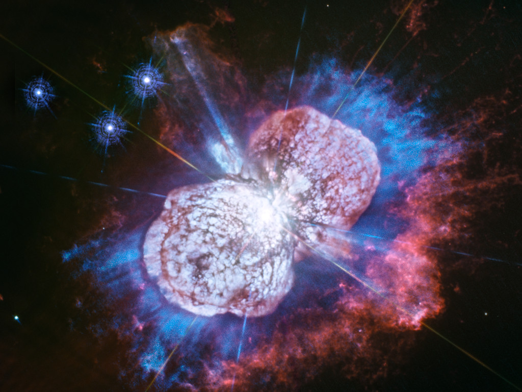 Hubble Captures Cosmic Fireworks at Eta Carinae—One of the Biggest