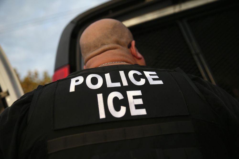 Video: ICE Arrest Thwarted After Neighbors Form Human Chain Around ...