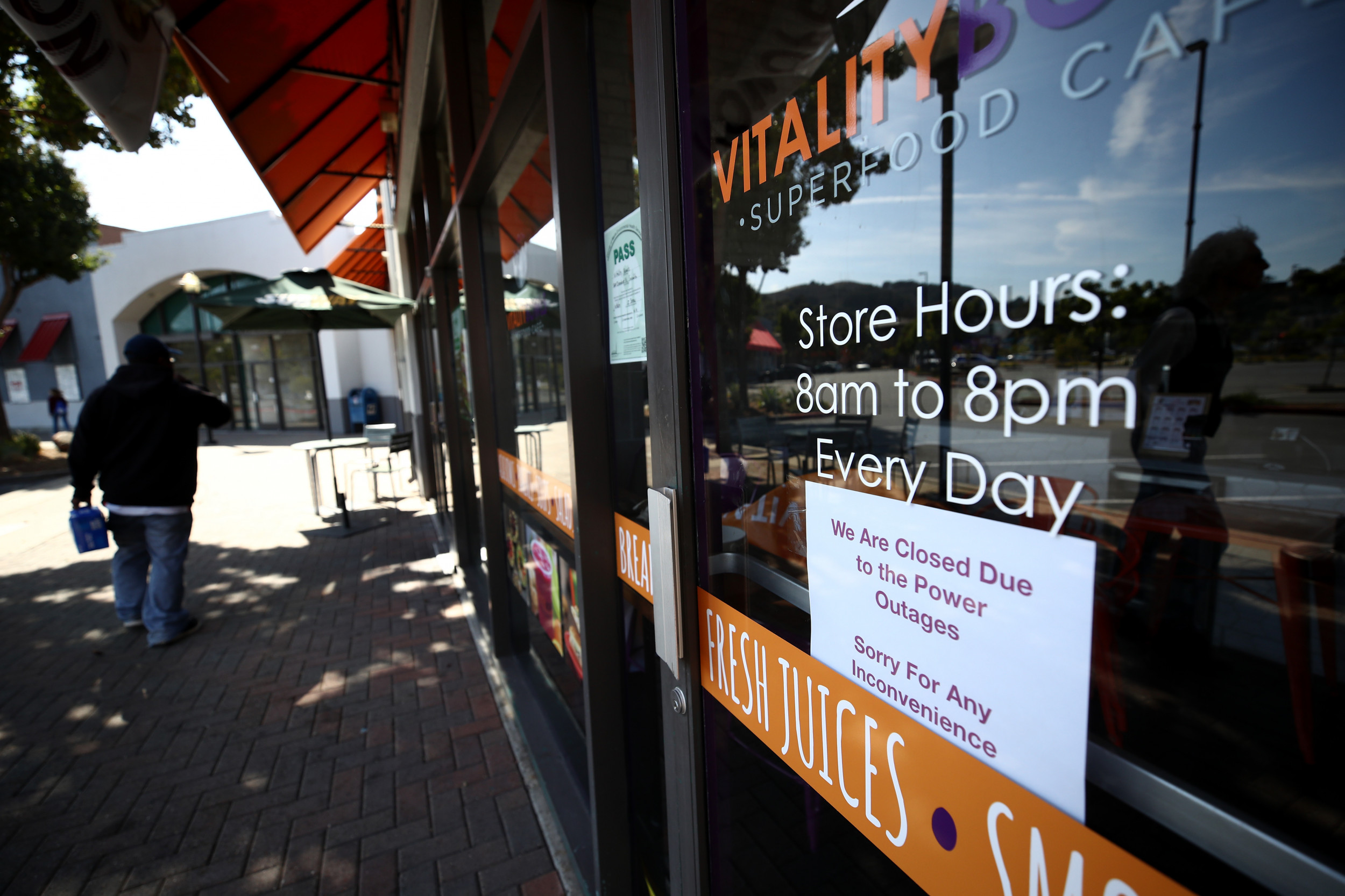 California Power Outage Schedule: PG&E Begins Planned Blackouts as Kincade  Fire Rages in Sonoma County - Newsweek