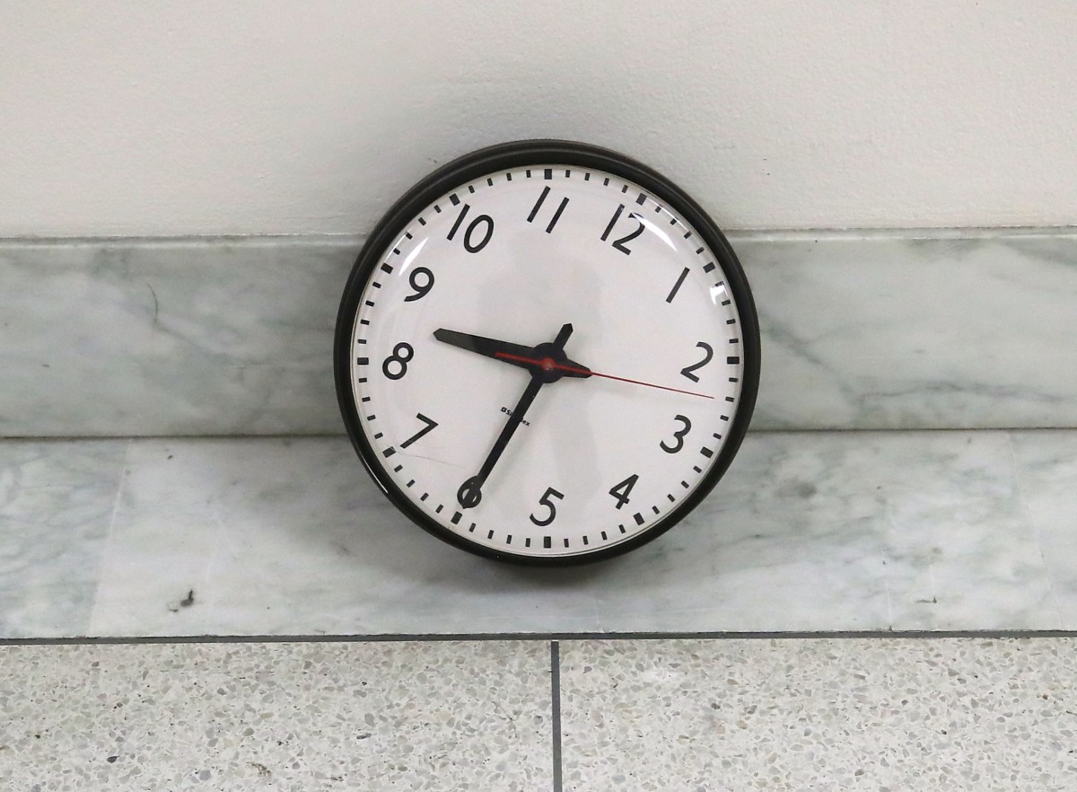 What Time Do Clocks Go Back? What You Need to Know About Daylight ...