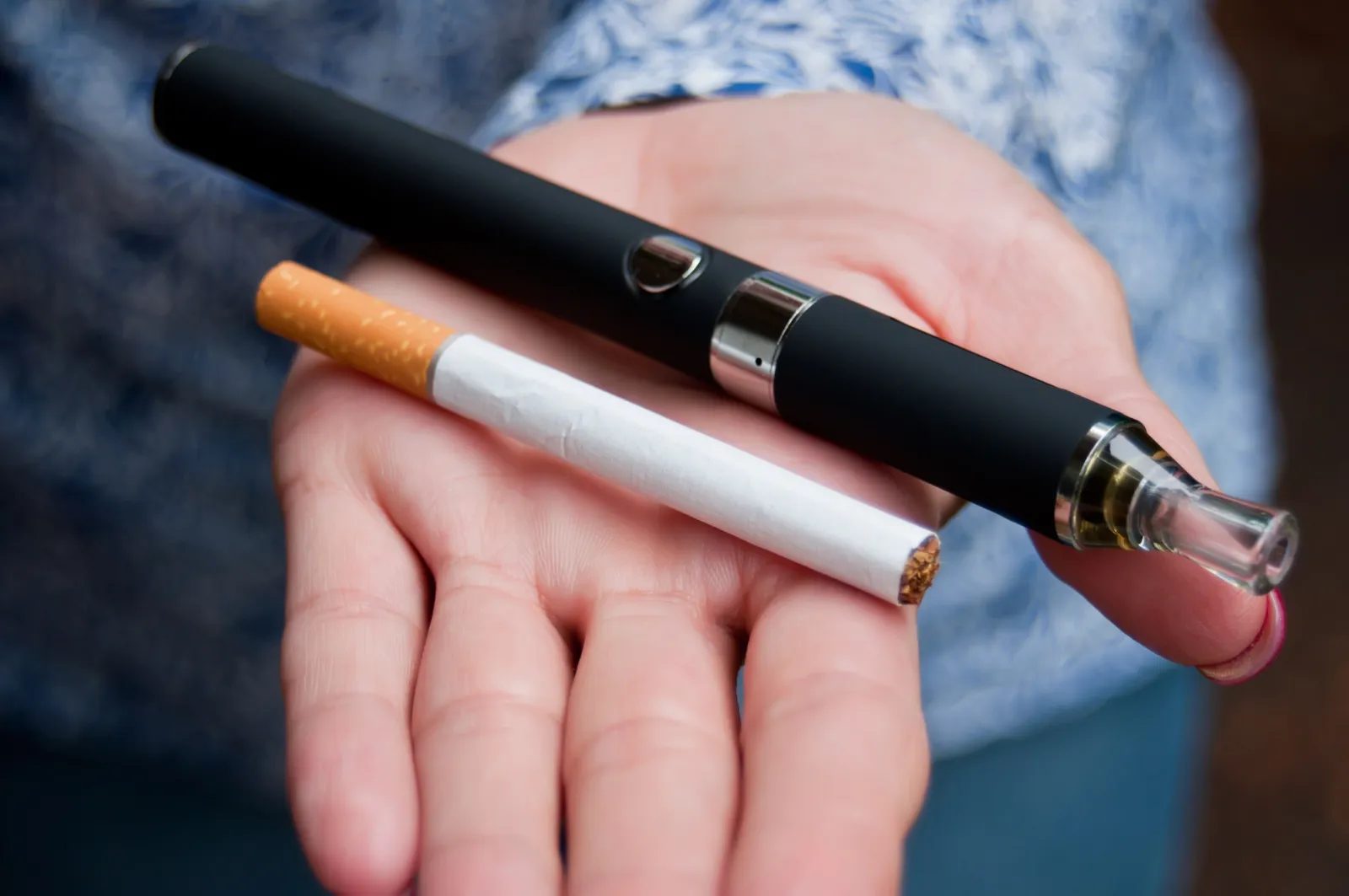 is e cigs safer than cigarettes Tabac Presse Vap' Anatole France main image 0