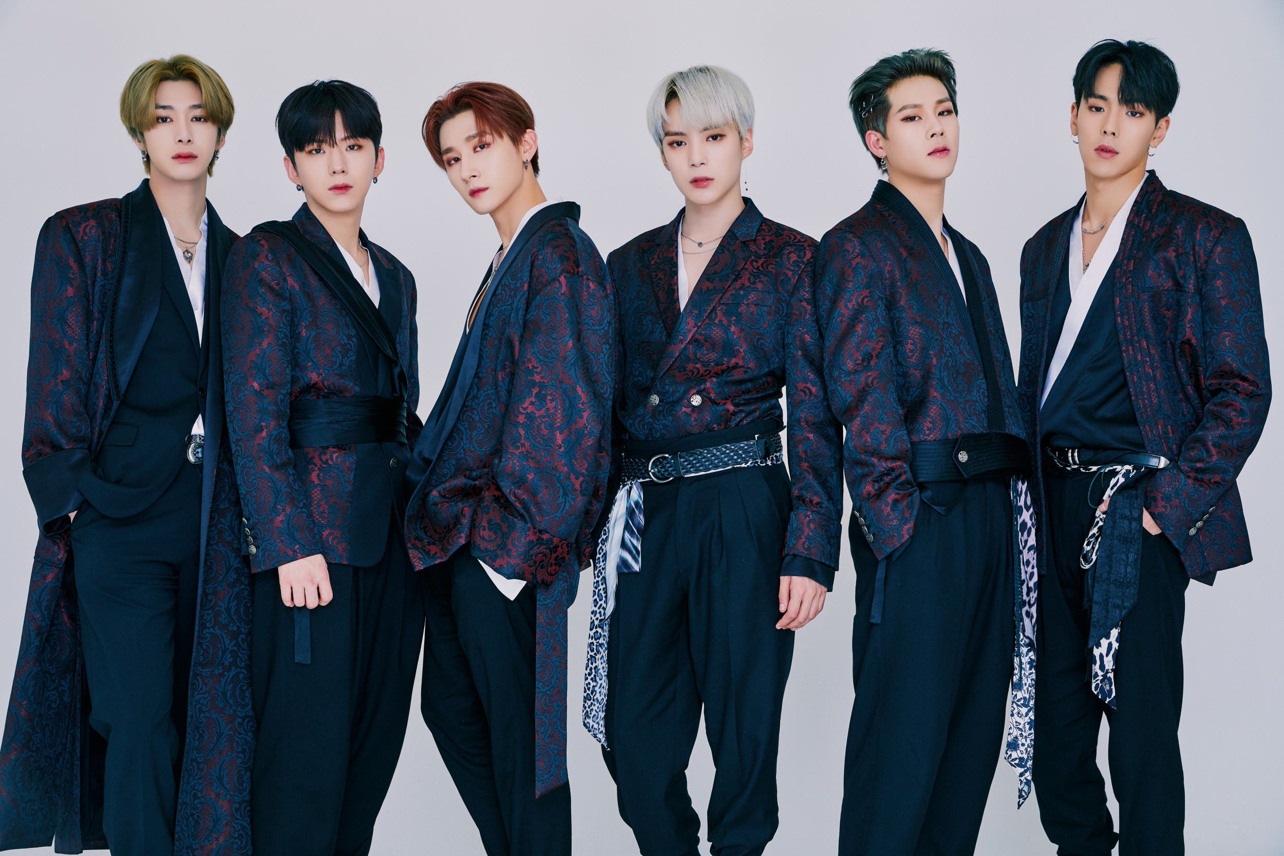 K-POP・アジア MONSTA X ALL ABOUT LUV VERSION 2 Monsta X - ALL ABOUT LUV - Amazon.com Music