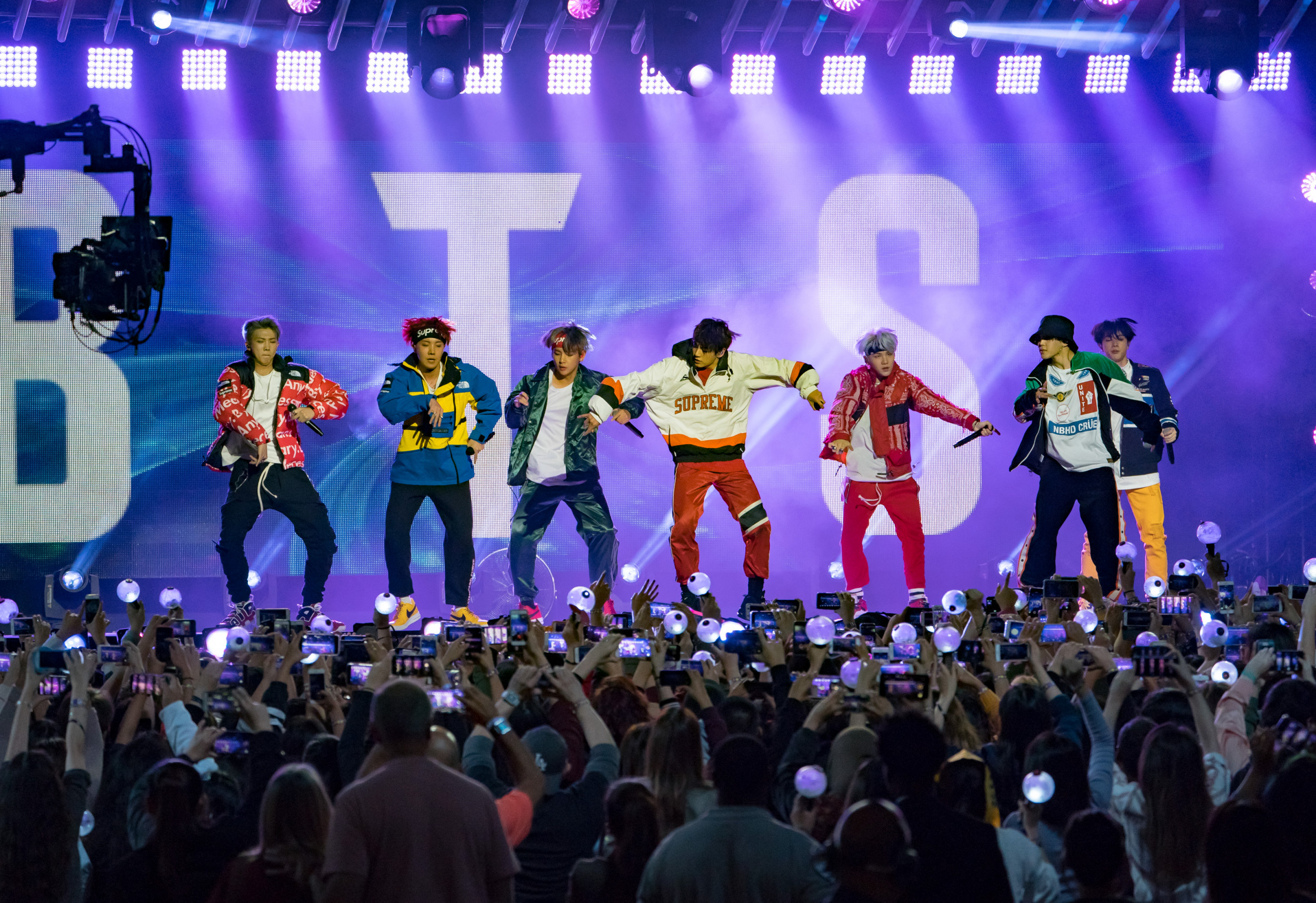 ミュージック BTS 2020 BTS' 2020 highlights: from a Covid-19-friendly home concert with