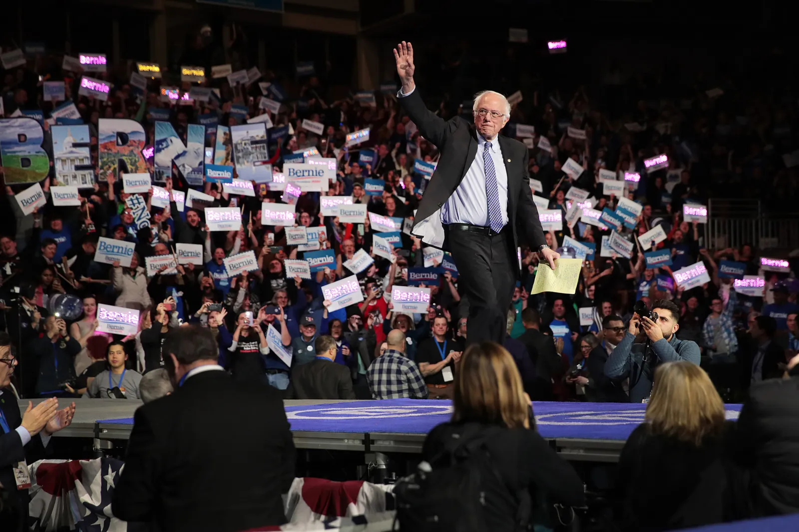 Bernie Sanders Wins Over Pete Buttigieg in New Hampshire Democratic ...