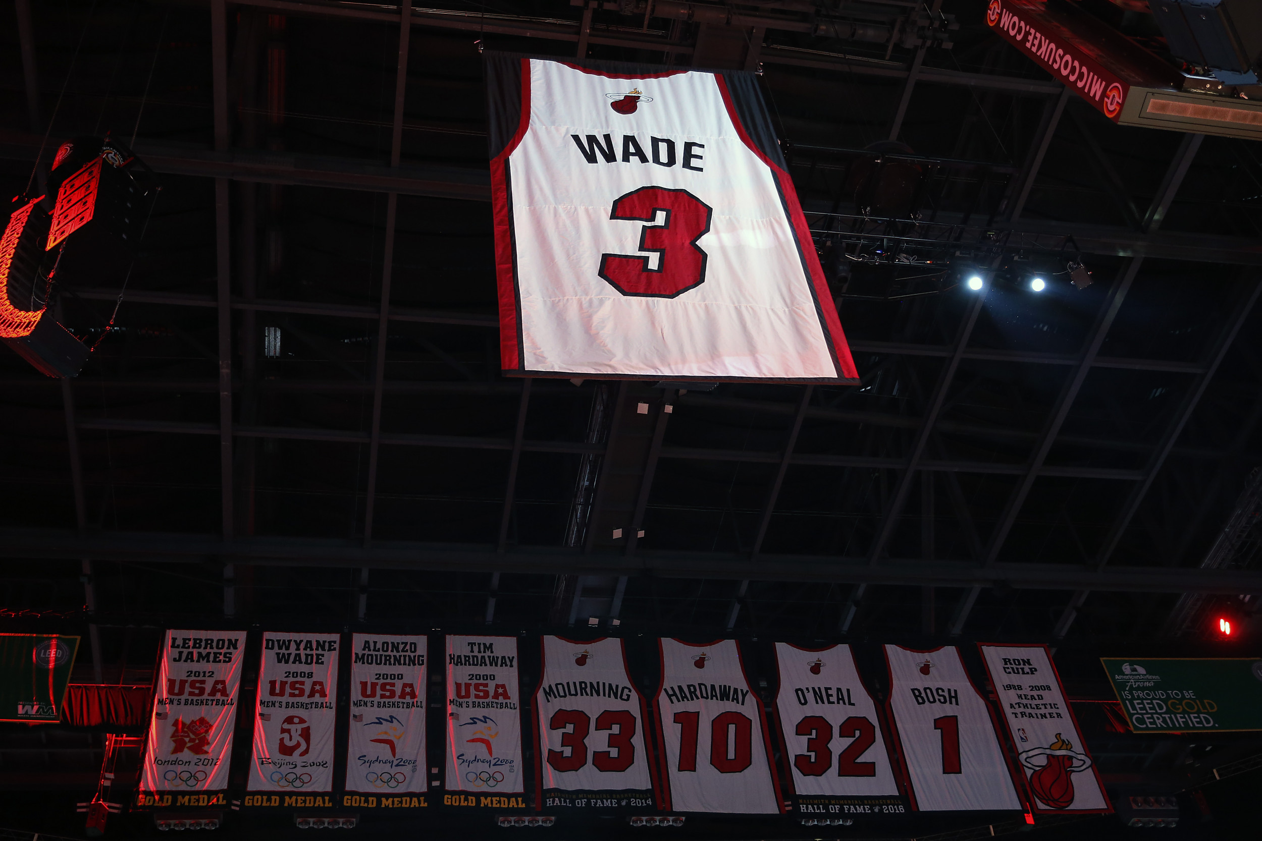 miami heat retired jerseys