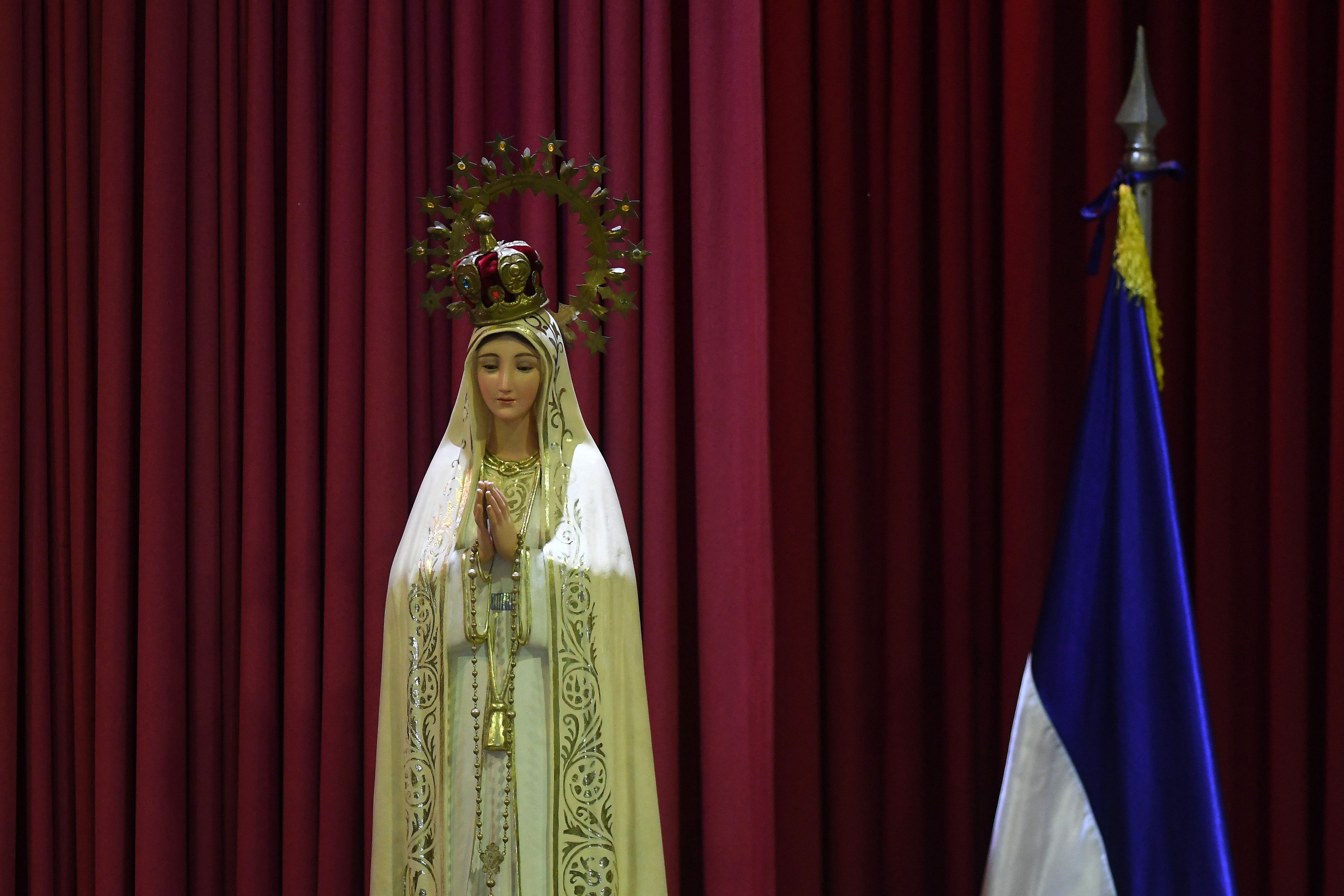 our lady of fatima dress code Who Is and Why Are People Honoring Her? 04.04.2025