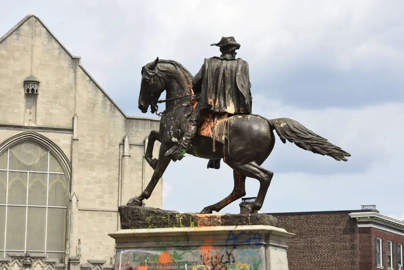 Statue 