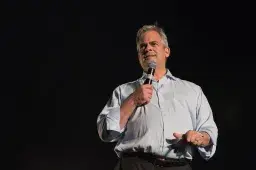 Texas Teacher Battling COVID Bashes Austin Mayor for Hypocritical Mexican Beach Resort Vacation