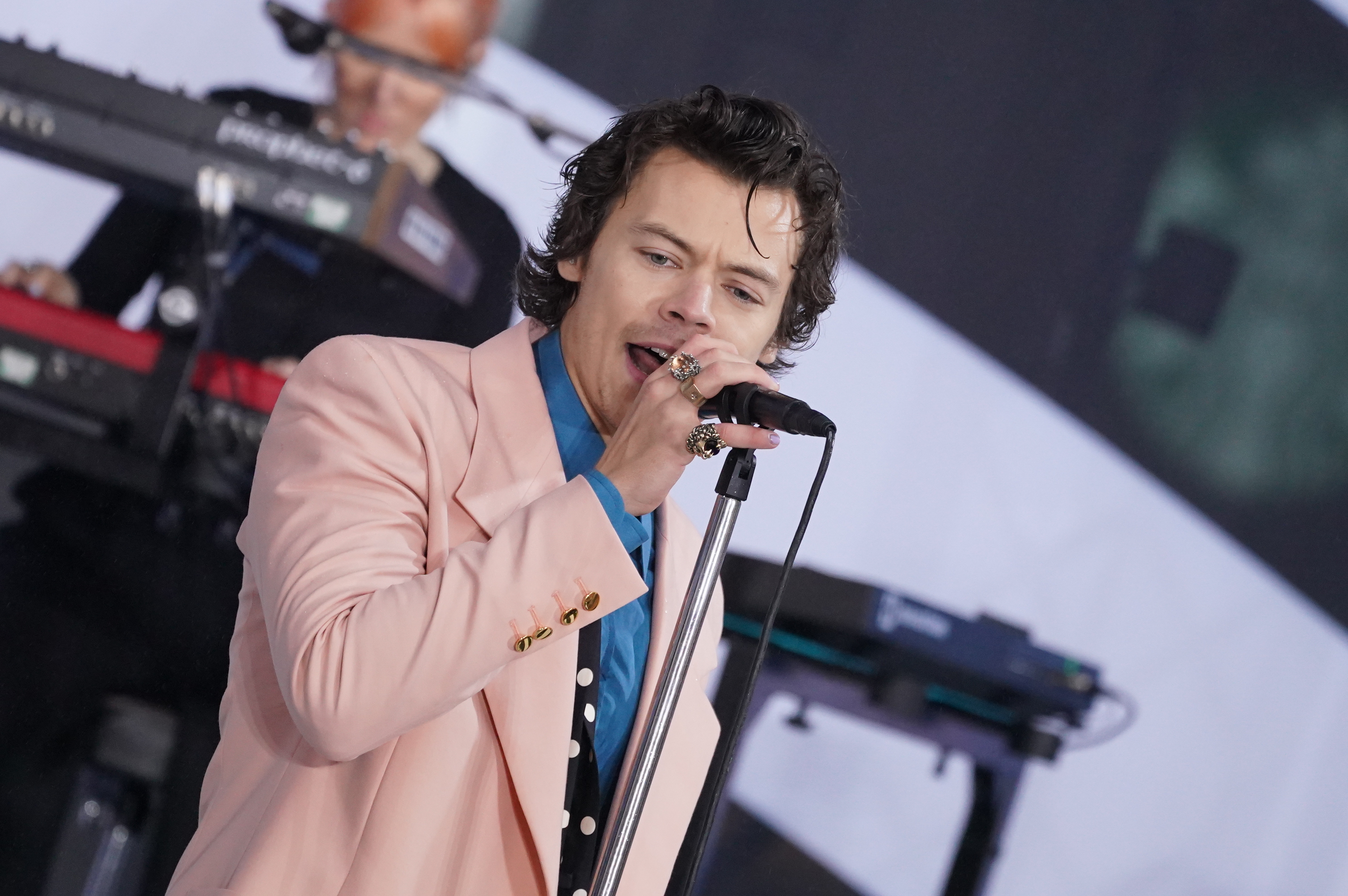 Harry Styles Shares Emotional One Direction Tribute: 'I Love You