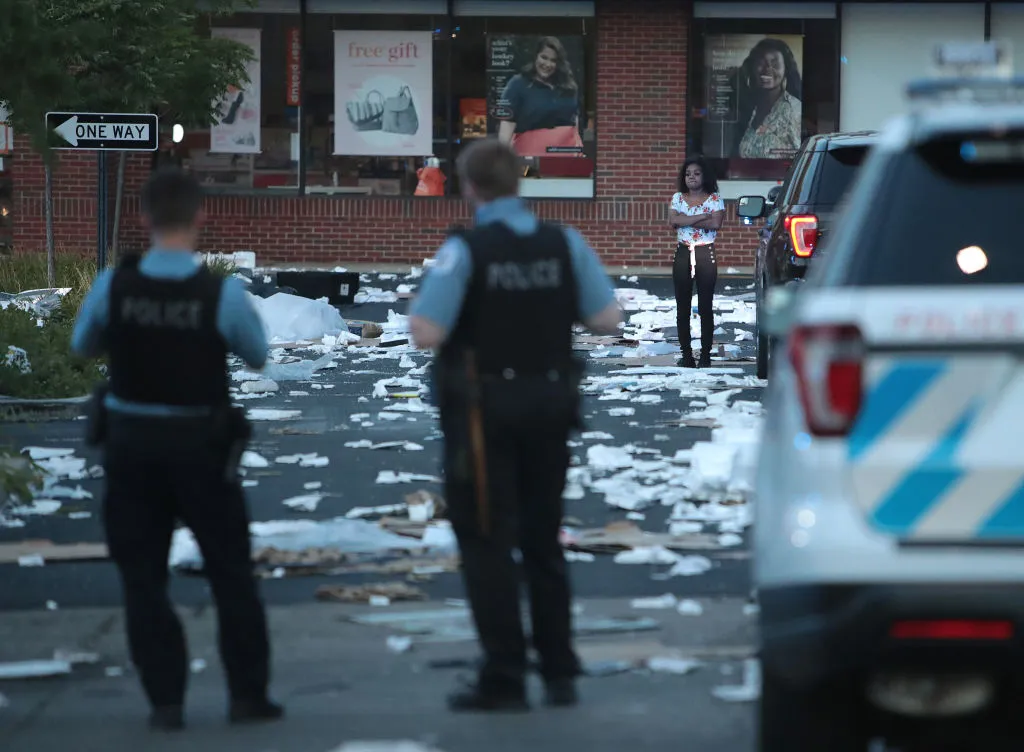 Tesla, Apple and Lamborghini Among Stores Looted, Vandalized in Chicago ...