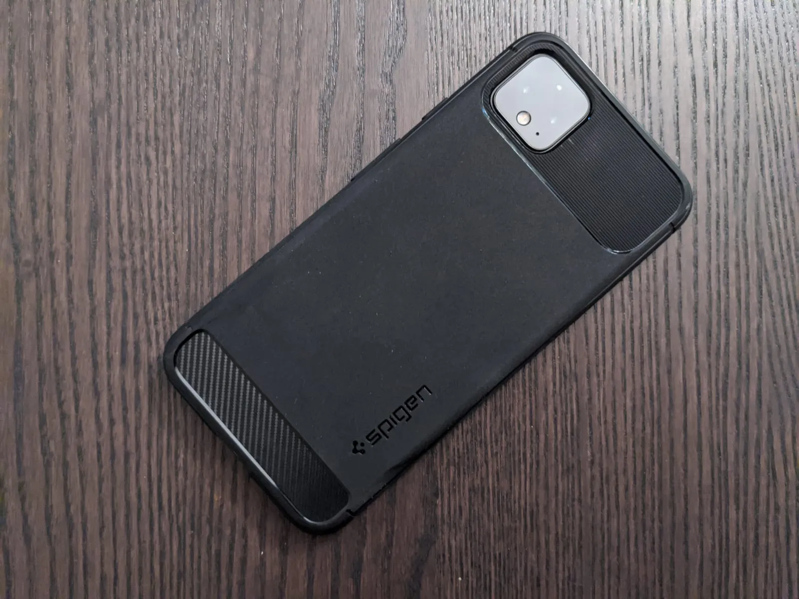 Spigen's 'Liquid Air' Smartphone Case Is Lightweight With a Sharp, Subtle  Design - Newsweek
