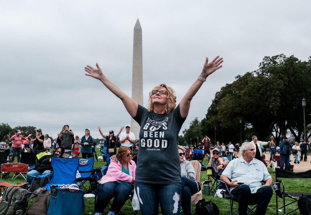 Crowd Supporting Trump in Rally Sought to ‘Make America Godly Again ...
