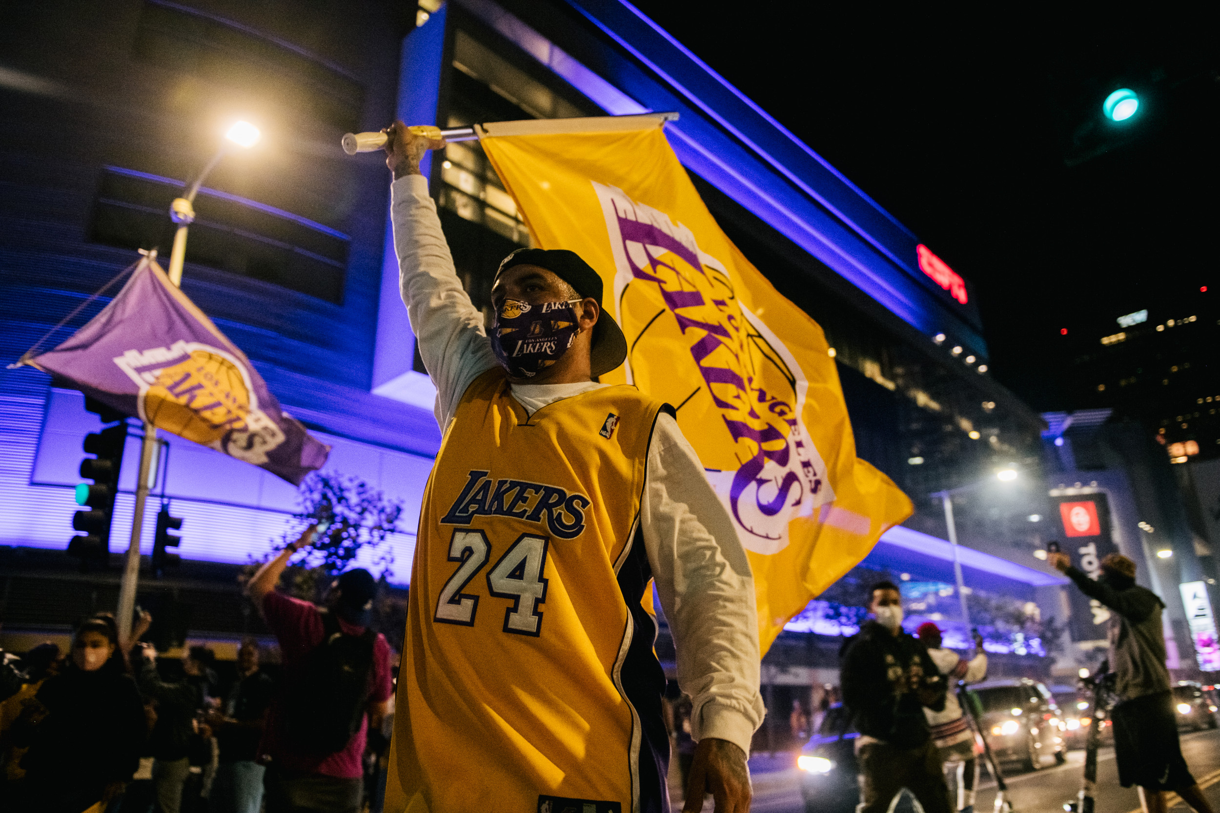 What Vanessa Bryant, LeBron James Said about Kobe after Lakers Won