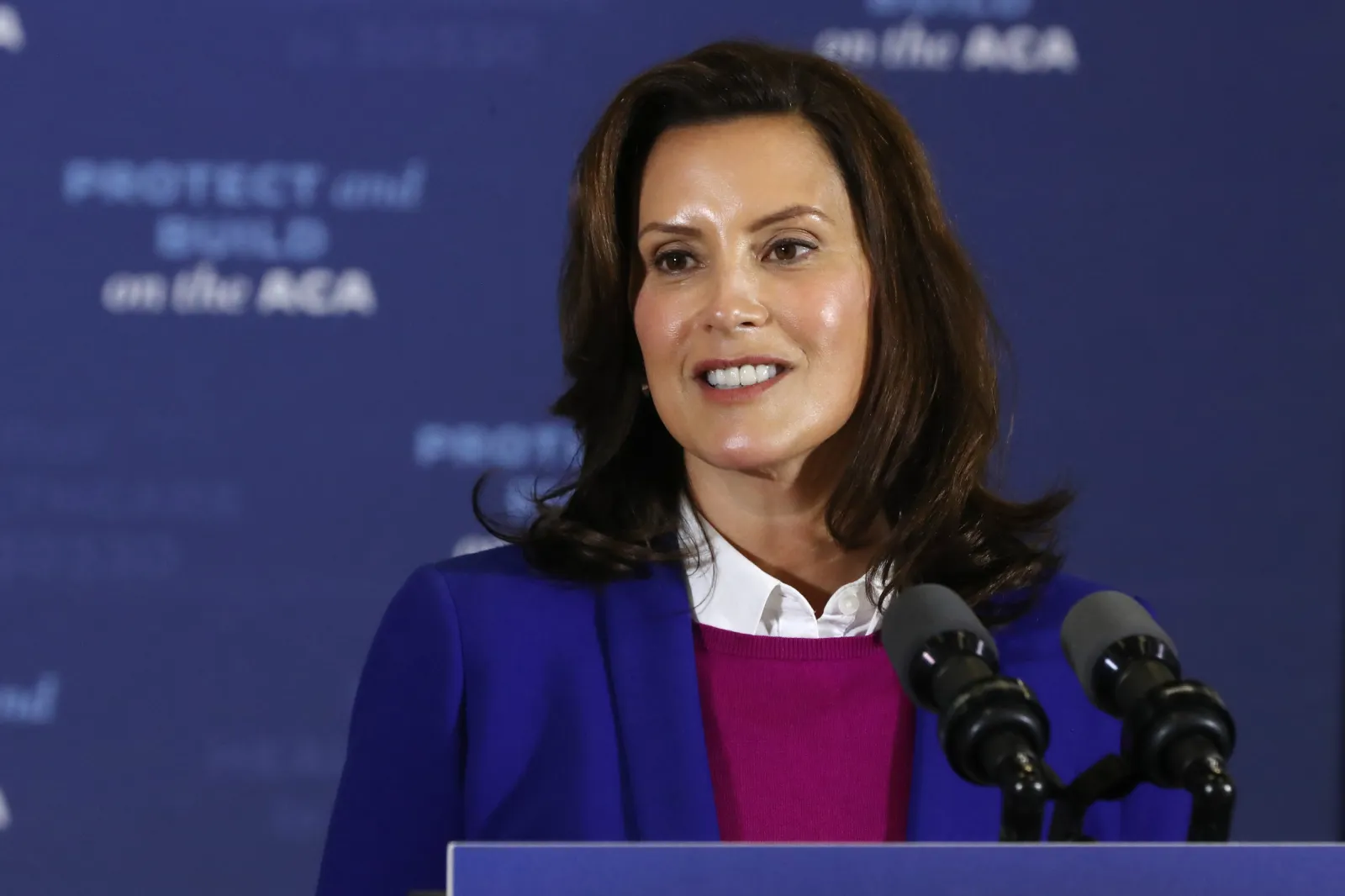 Michigan Governor Whitmer Fires Back at Trump After Rally Crowd Chants ...