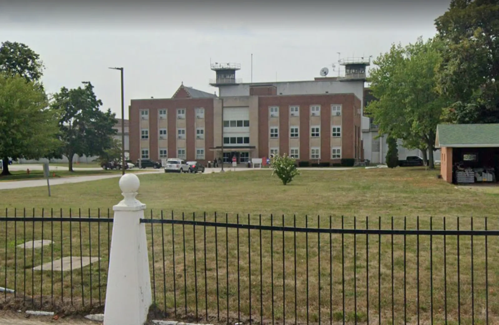 Indiana Inmate Stabs Prison Officer to Death, Leaves Another in Serious ...
