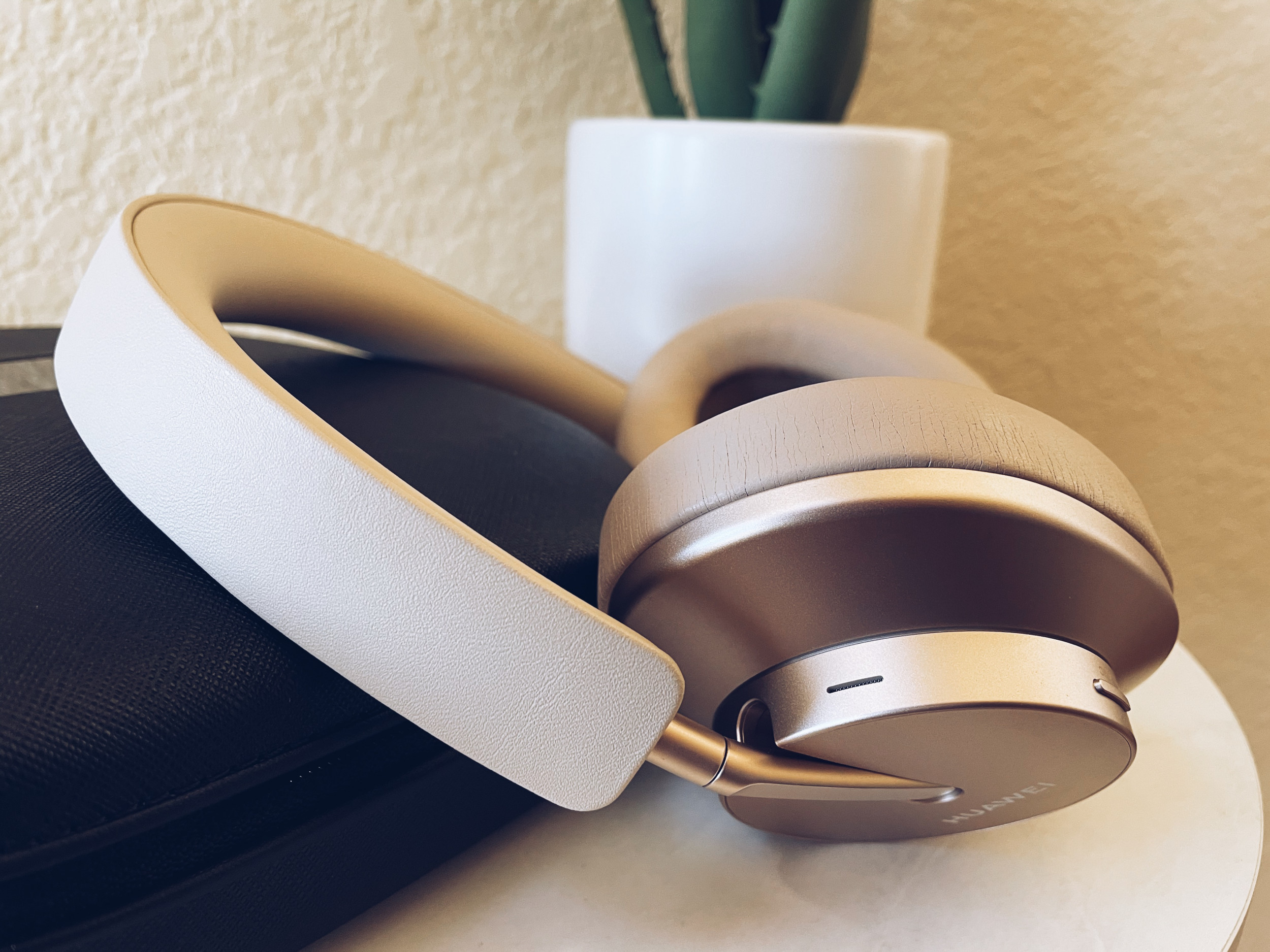Huawei FreeBuds Studio Review: Premium Headphones Done Right