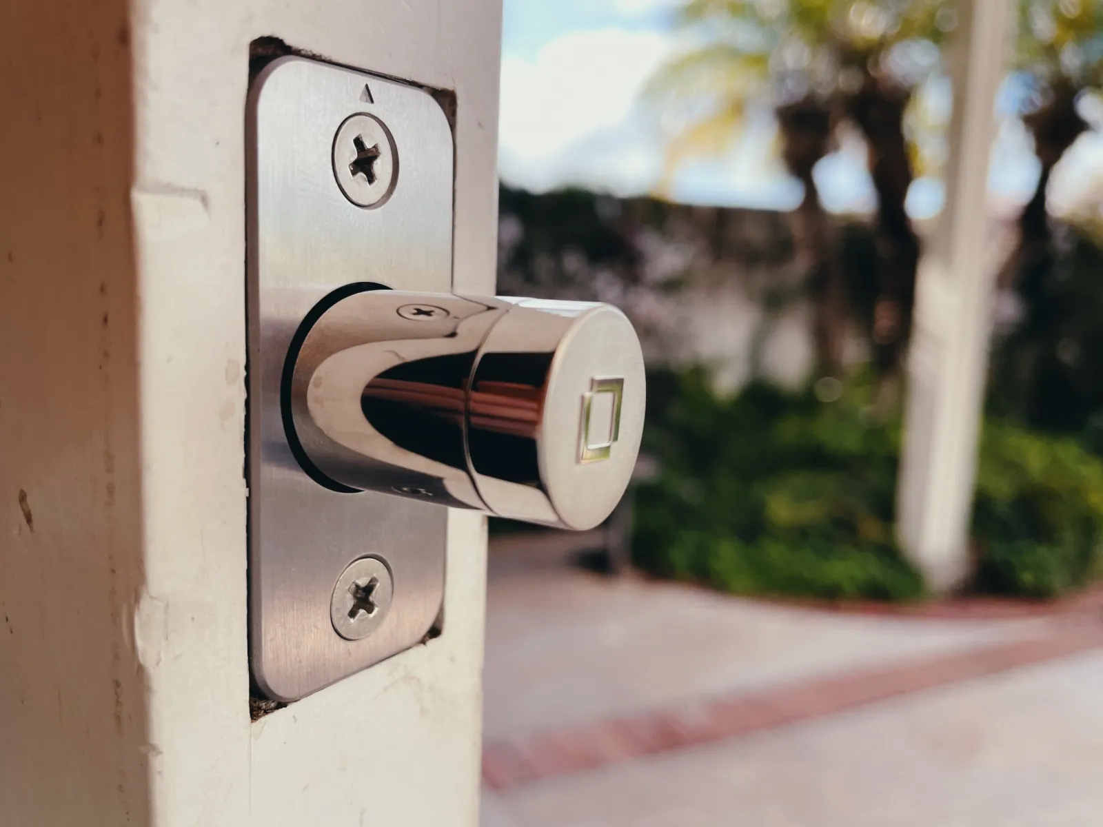 Level Touch Review: Ushering in a New Generation of Smart Locks - Newsweek