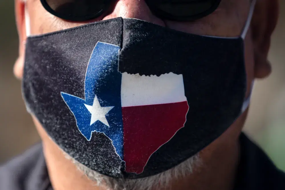 Texas Mayor Applauds Court Decision Allowing Mask Mandate to Remain for 2 More Weeks