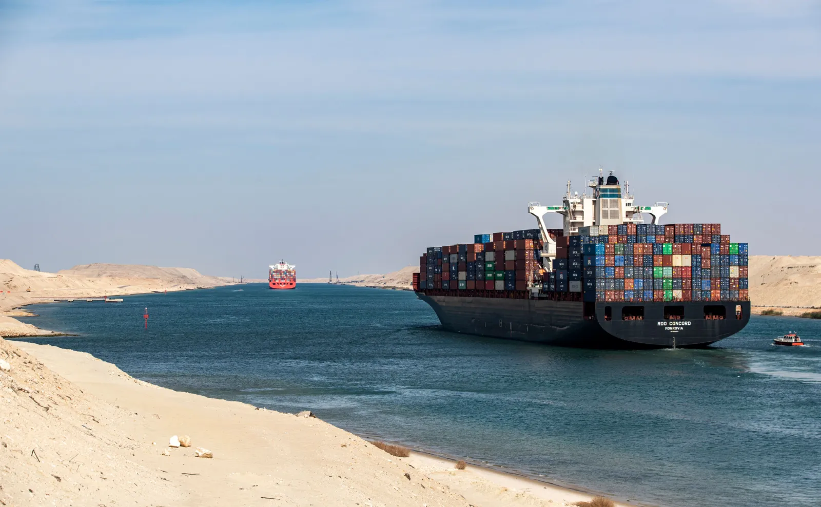 Suez Canal's Stuck Ship Latest as Egypt Issues New Orders, Earlier Plan  Fails - Newsweek