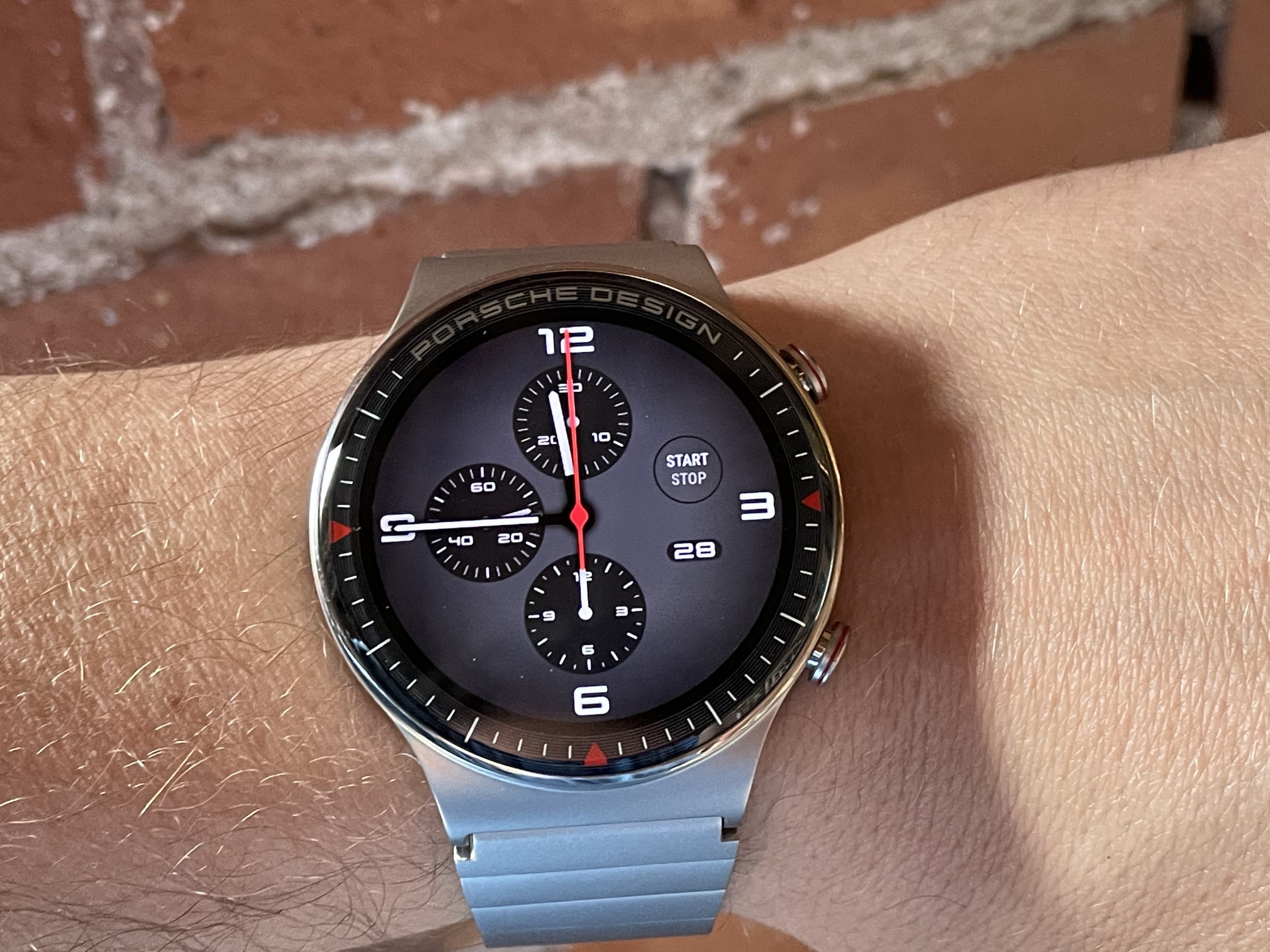 HUAWEI Porsche Design ポルシェデザイン Porsche Lifestyle Pressroom - Porsche Design and Huawei