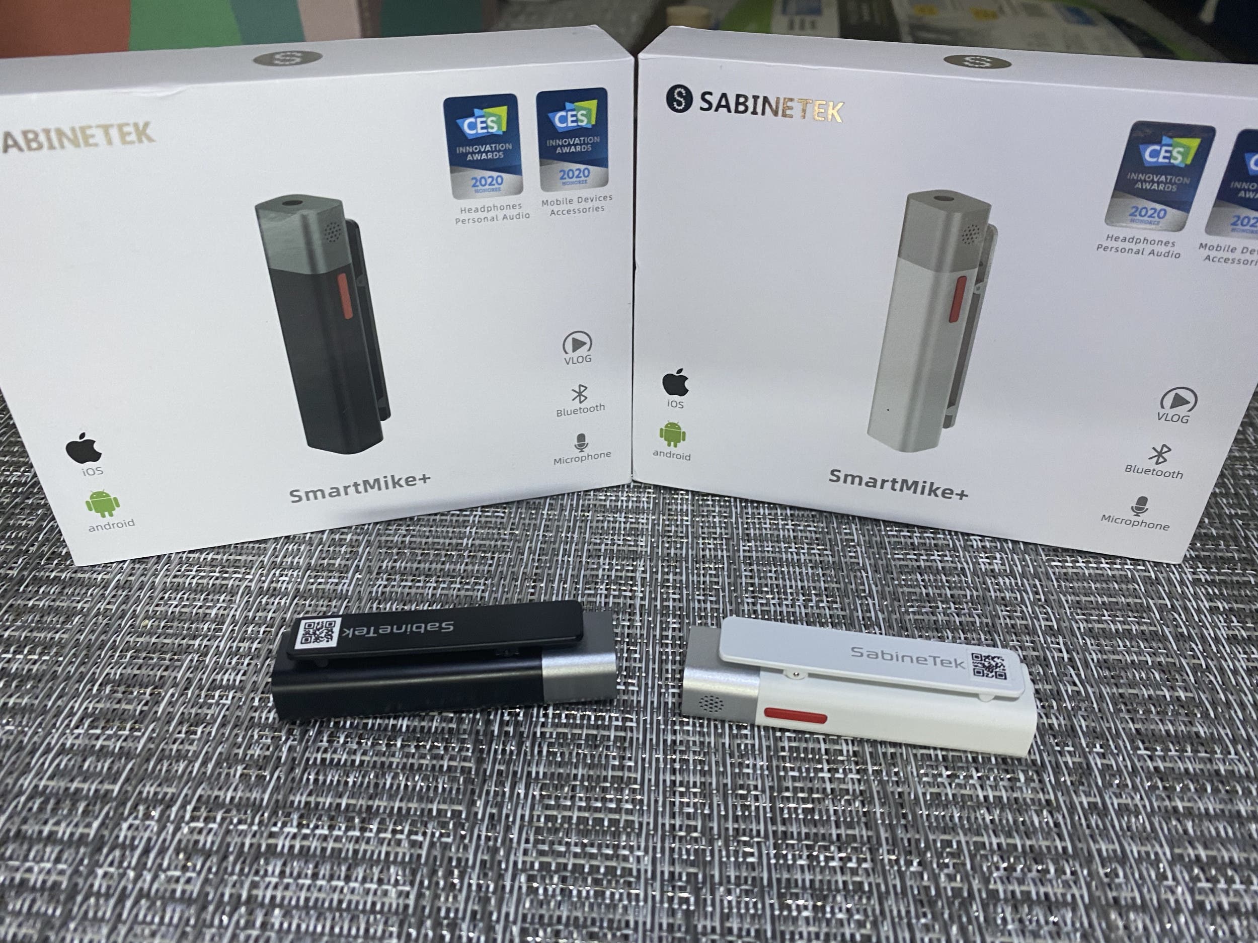 Sabinetek SmartMike+とSmartMikeClassic SabineTek SmartMike+™ And SmartMike Lite Wireless Mic Pack