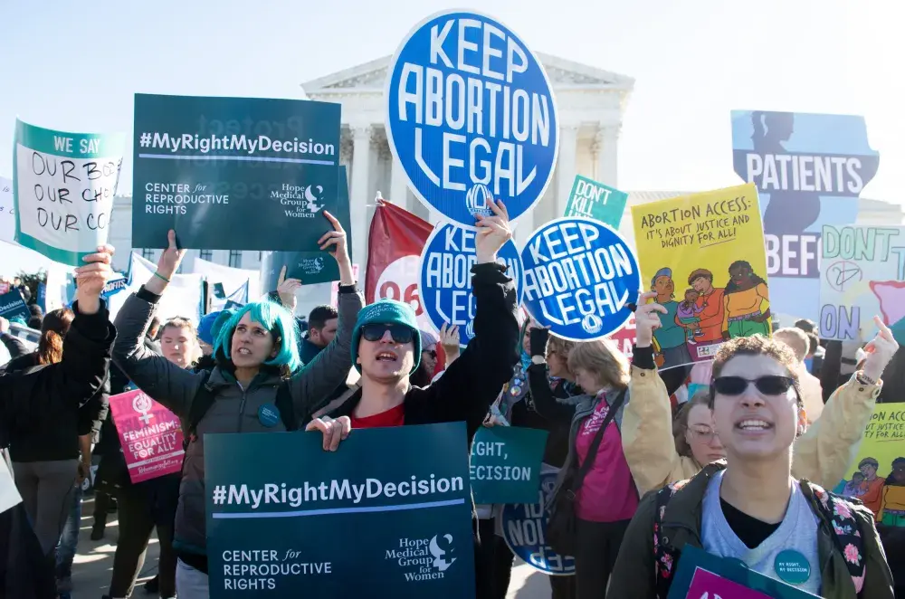 Texas Abortion Bill That Allows Anyone to Sue Over Procedures Signed Into Law