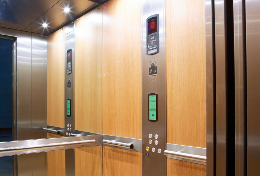 Woman Waits For Slow Elevator—Not Ready For When it Opens: 'Losing It'