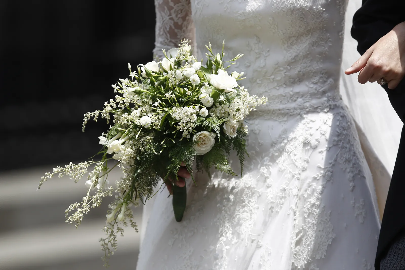 Bride-to-be Dyes Her Wedding Dress Black and People Say It's an Improvement  - Newsweek