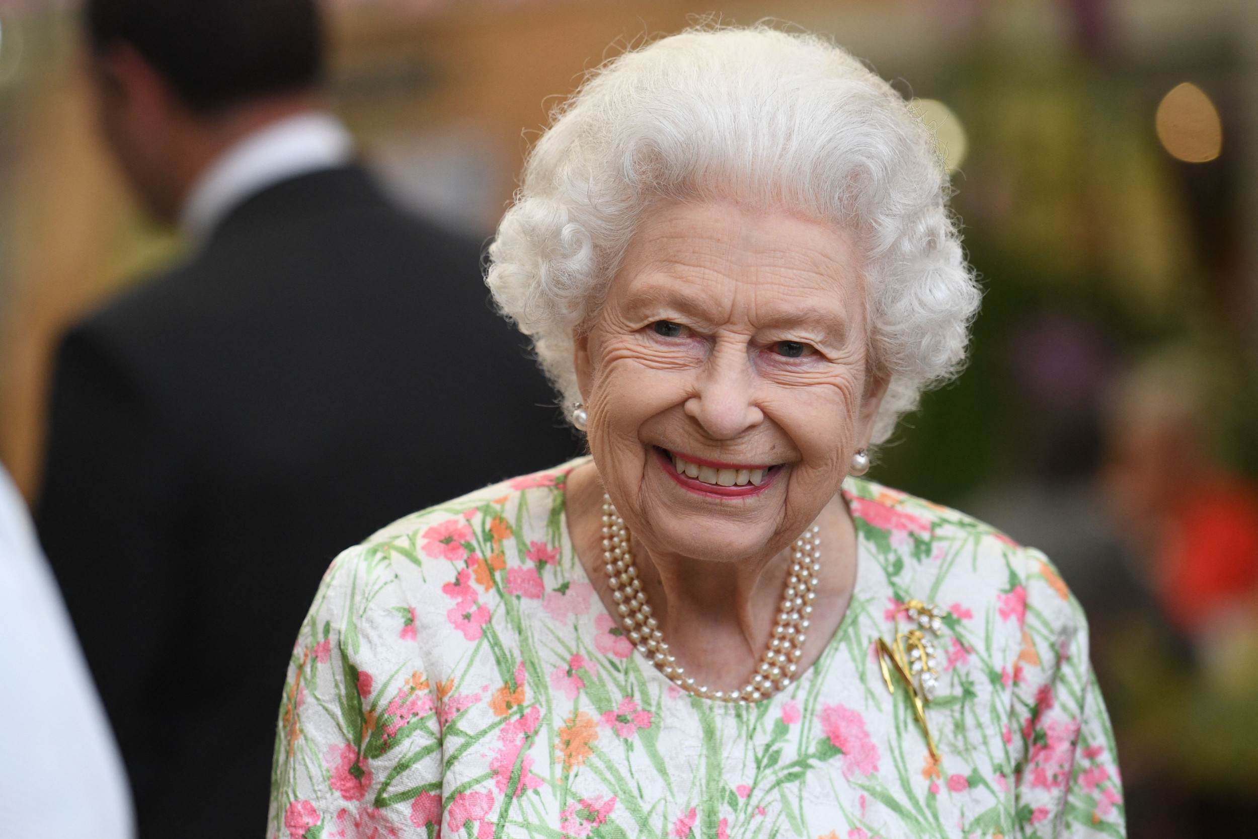 その他 Queen Elizabeth Queen Elizabeth II Delights G7 Attendees With Perfectly Timed