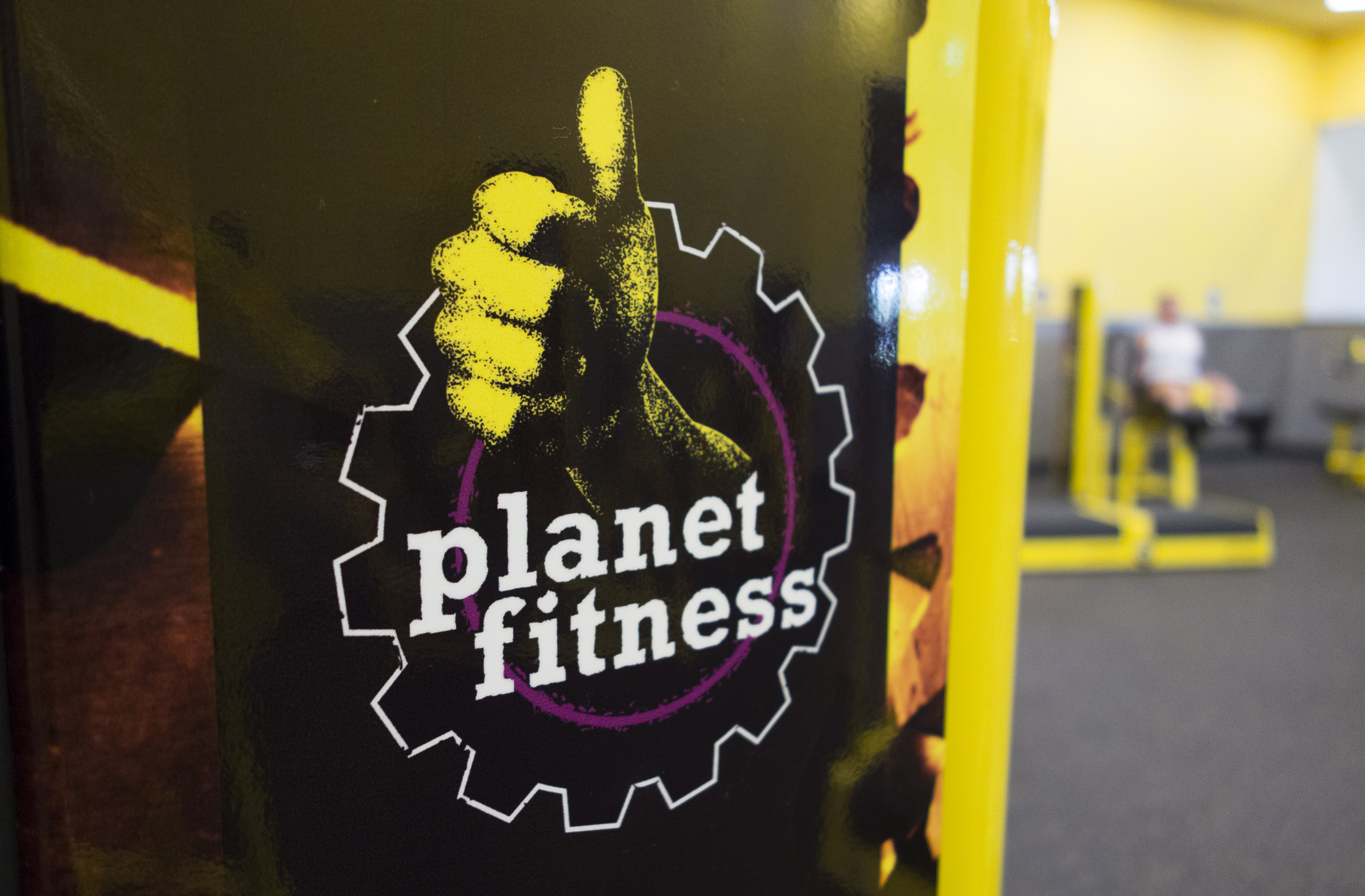 Woman Dress-Coded by Planet Fitness for Wearing Crop Top to New Jersey Gym - Newsweek Woman Dress-Coded by Planet Fitness for Wearing Crop Top to New Jersey Gym - Newsweek