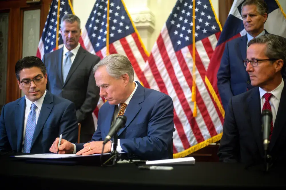 Greg Abbott Tells Lawmakers to Restore Pay for Capitol Workers After Election Law Protest