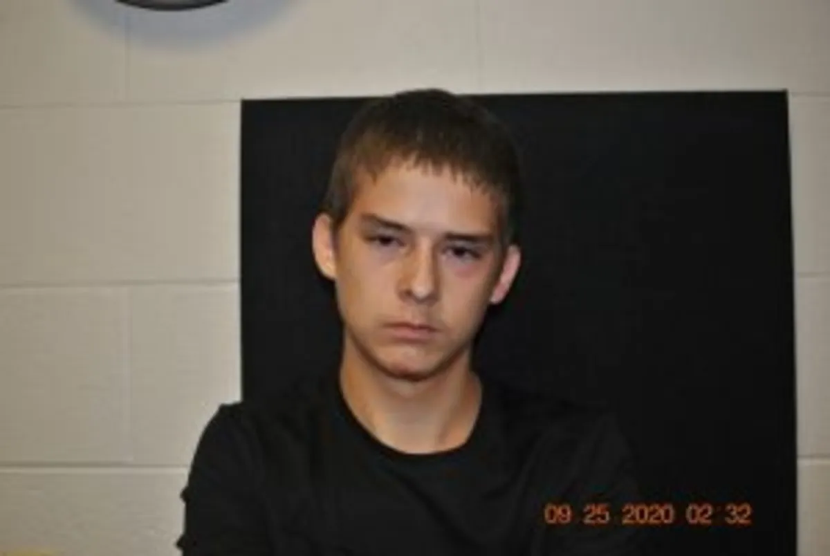 Teenage Murder Suspect Accused of Killing Mother and Sister Escapes ...