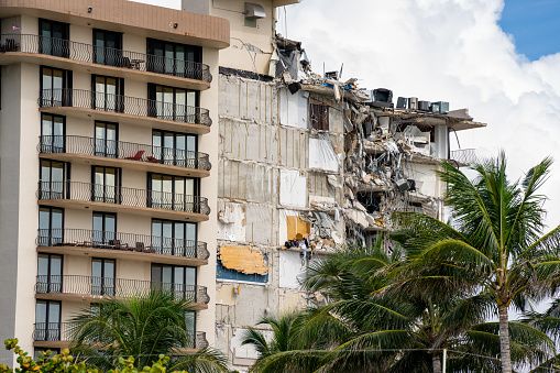 Surfside Rescue Crews Saluted as Mission Ends 29 Days After Condo ...