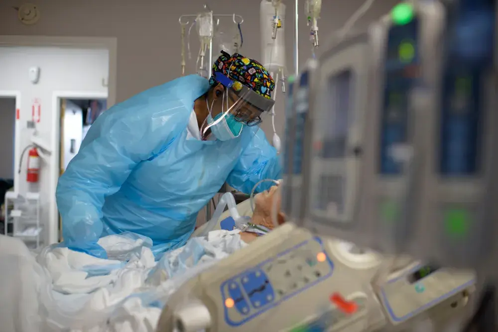 Greg Abbott Brings in Out-of-State Medics As COVID Cases, Hospitalizations Spike in Texas