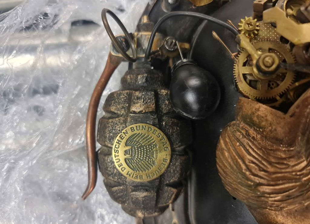 Cops Spot Hand Grenade in Checked 'Steampunk' Sculpture Causing