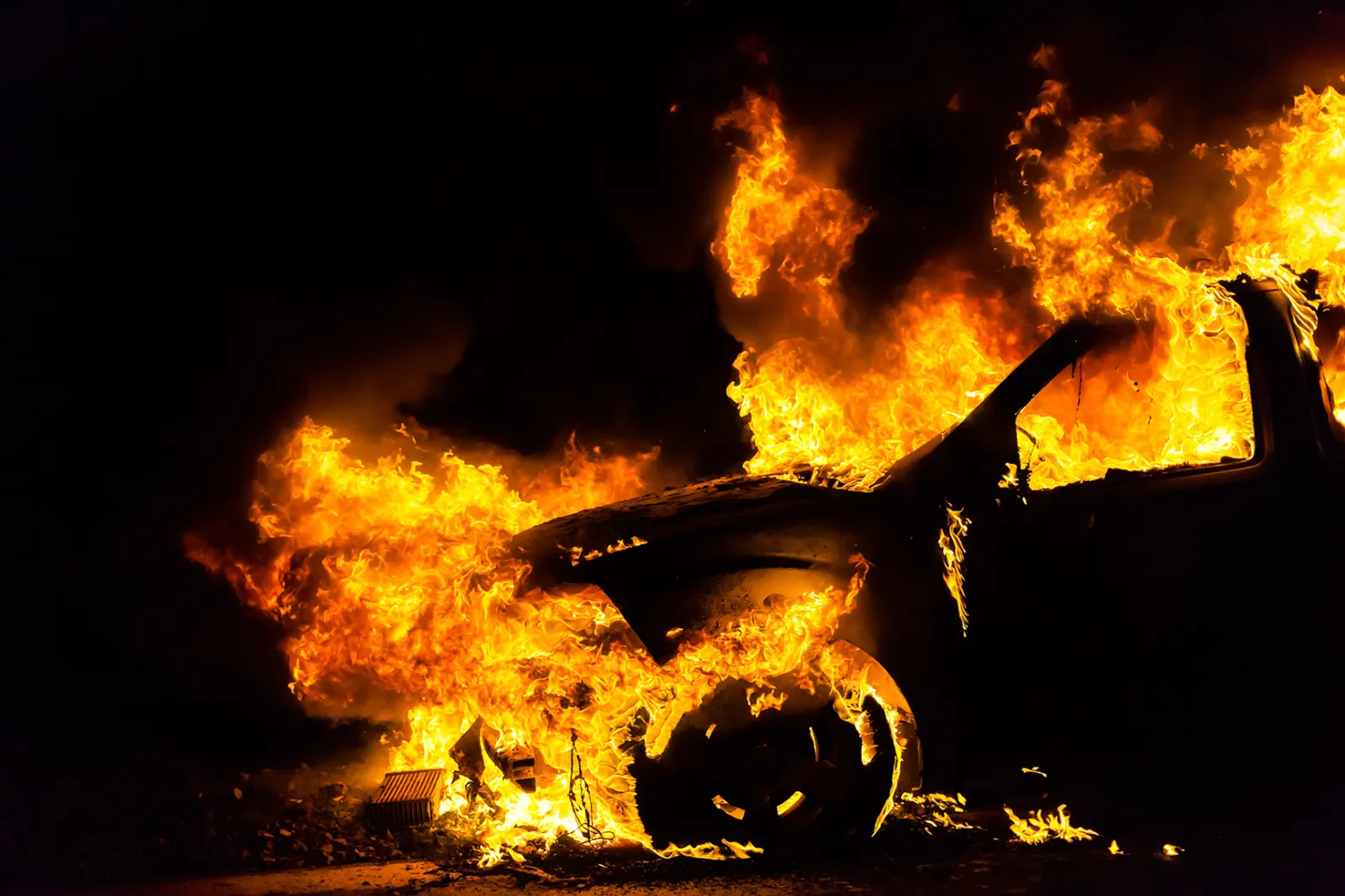 Chicago Man Sets Stolen Truck on Fire After Nearly Striking Security ...