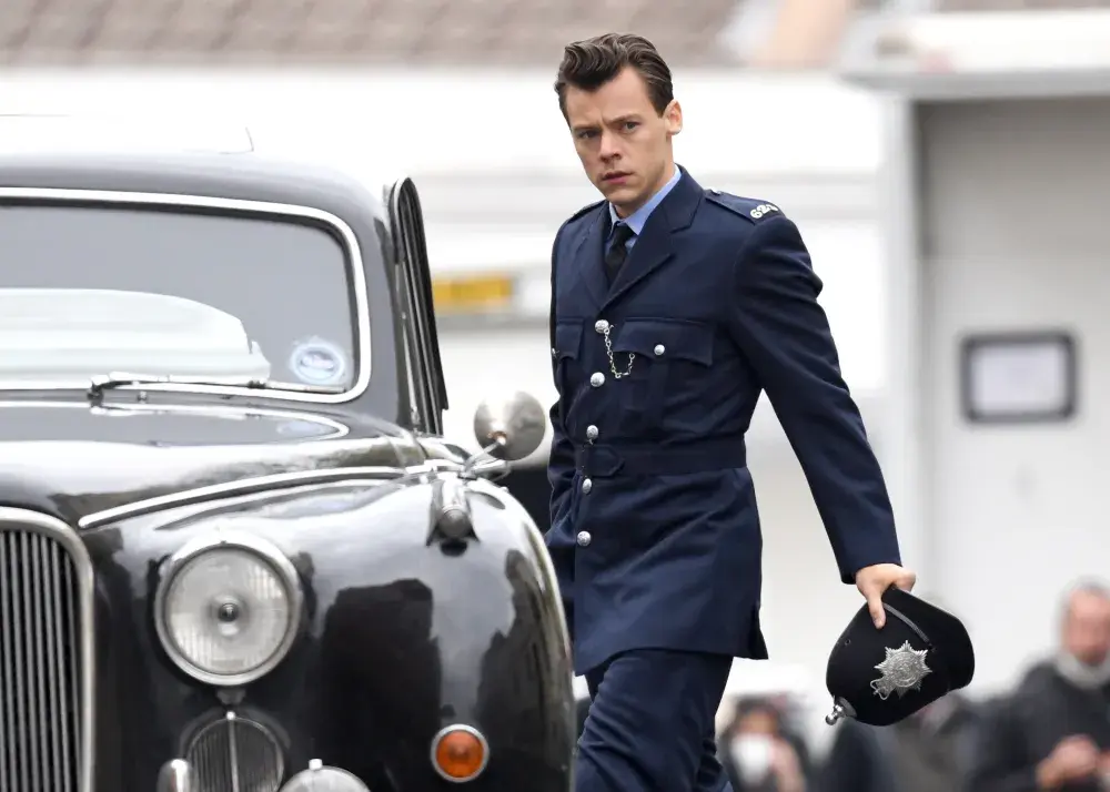 Harry Styles Fans Are Convinced He’s Dropping a New Nail Polish Line